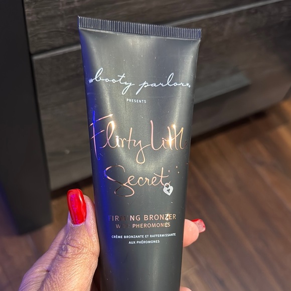 Booty Parlor NWT Flirty Little Secret Firming Bronzer with Pheromones 4.5 fl oz - Picture 6 of 6